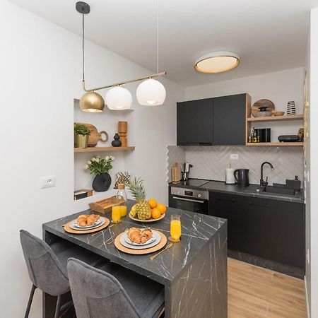 Studio Apartment Bianco, Near Beach, Free Parking, Wi-Fi Макарска Экстерьер фото