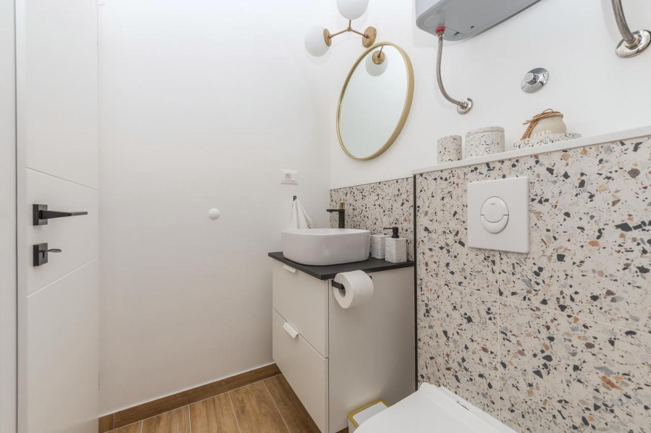Studio Apartment Bianco, Near Beach, Free Parking, Wi-Fi Макарска Экстерьер фото